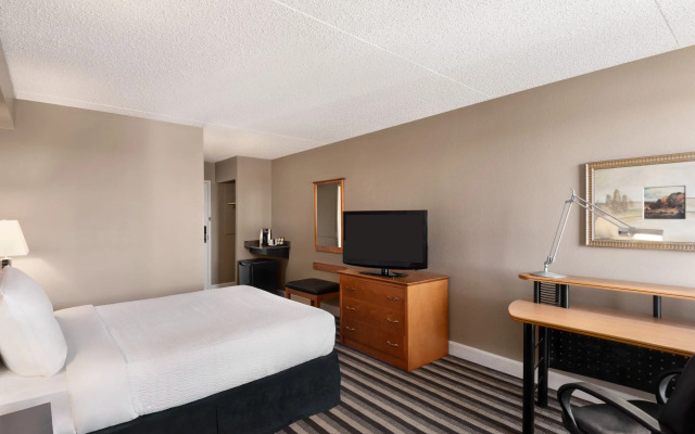 Travelodge by Wyndham Zanesville