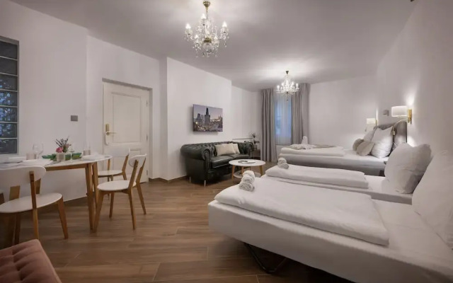 Kaiserstein Palace Apartments