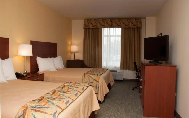 Best Western Pioneer Plaza