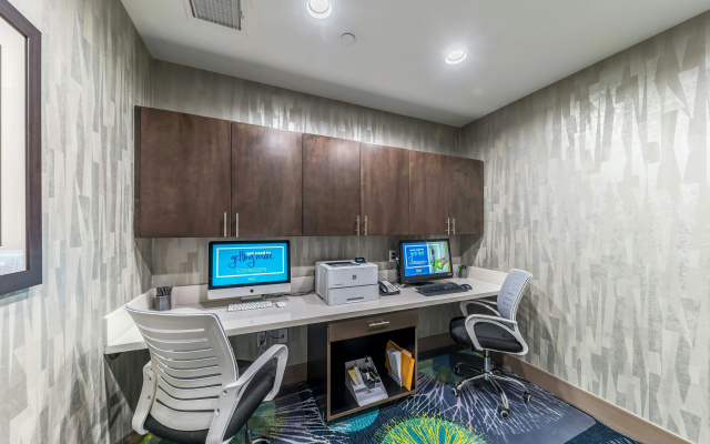 Hampton Inn & Suites Pryor