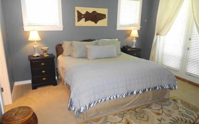 1366 Laurel Grove - 4 Br Home