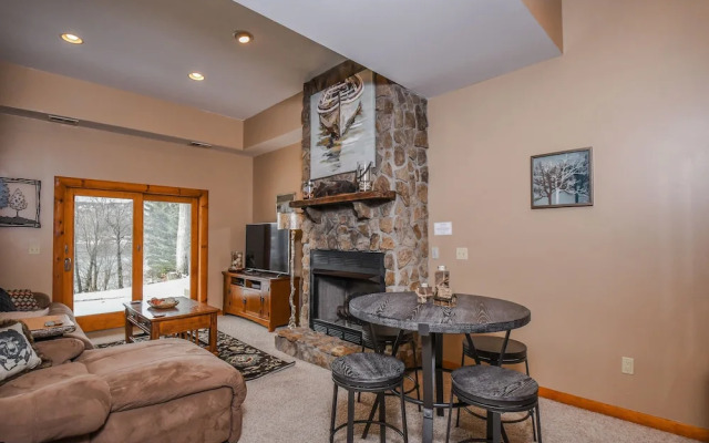 Pinnacle Retreat 5 Bedroom House