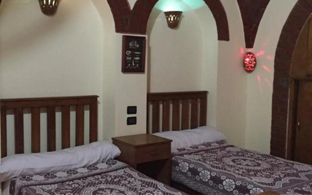 Shahhat House