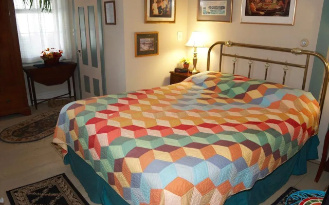 Simmons Homestead Inn