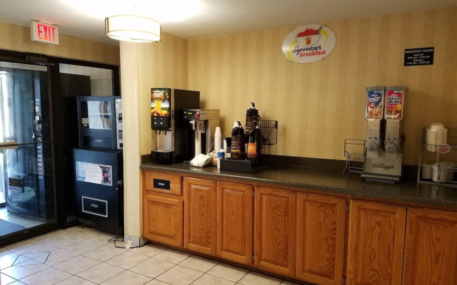 Super 8 Bentonville