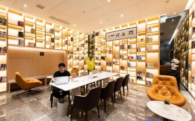 Atour Hotel Zhuzhou Xiangjiang Fengguangdai