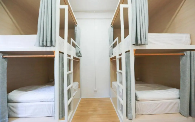 Petit Espace Boutique Hostel
