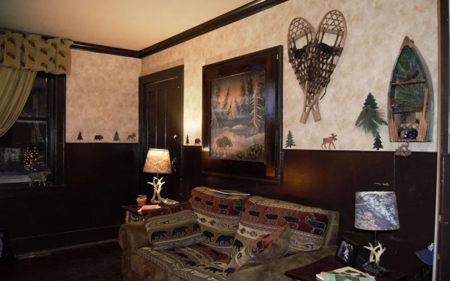 Historic Hotel Broadalbin