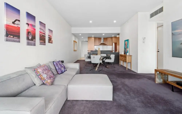 2-bed, 500m From The Beach With Pool, Gym & Sauna