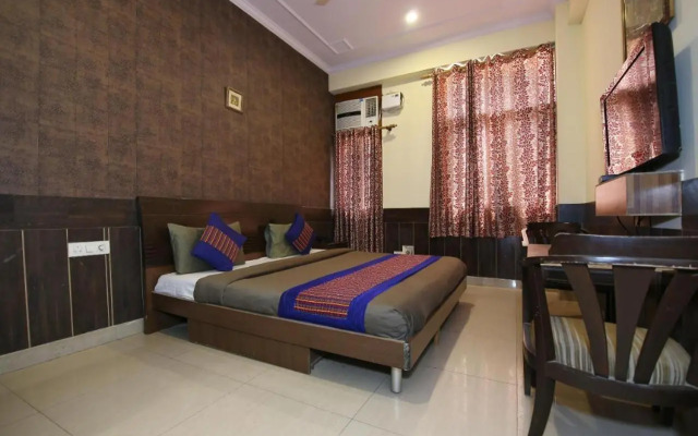 Hotel Sarthi