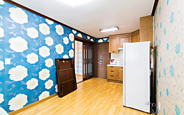 Goseong (Sokcho) Sujabyeol Pension(고성(속초) 수자별펜션)