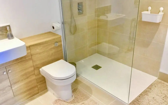 Shalom Suite With Ensuite