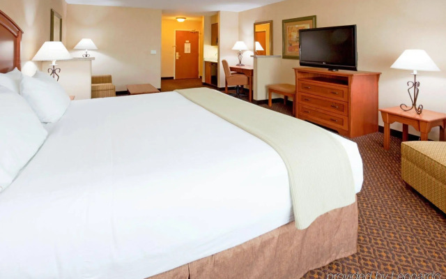 Holiday Inn Express Mitchell by IHG