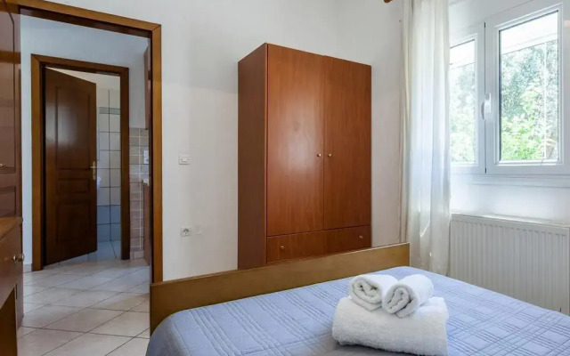Lithos Apartments