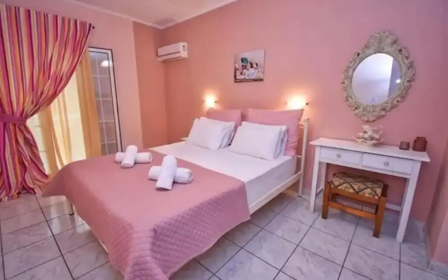 Anna Studios Near the Beach