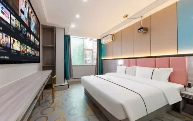 Kailai Apartment (Yangang Subway Station)