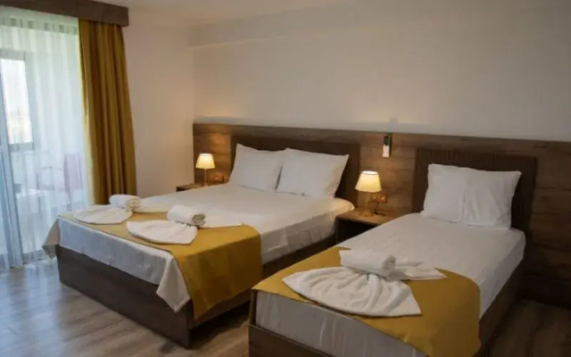 E-87 Highway Otel