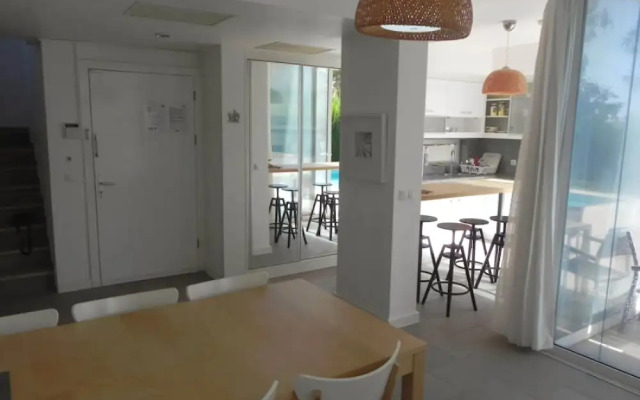 Novron Villa 11