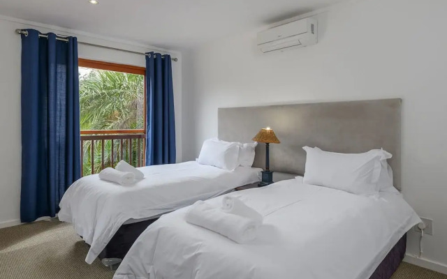 San Lameer Villa Rentals 10301