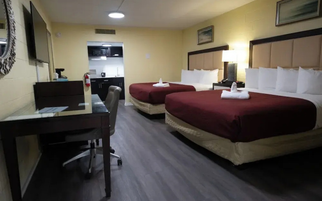 Heart of Manteo Motor Lodge