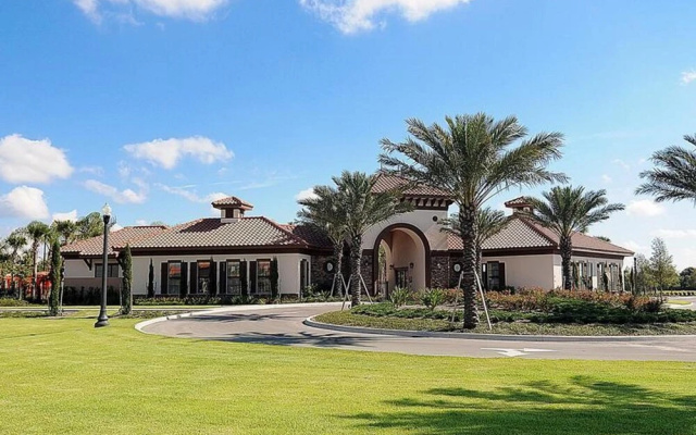 Solterra - 5300 Oakborne Avenue