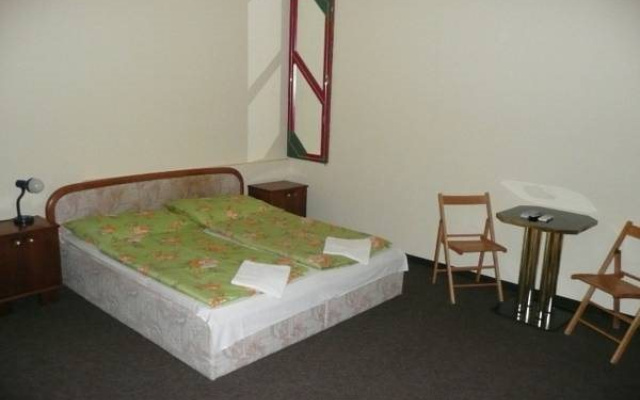 West Motel