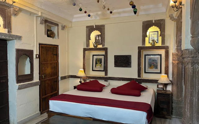 Juna Mahal