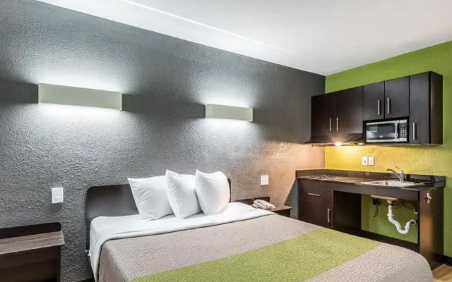 Motel 6 Austin, TX - Midtown