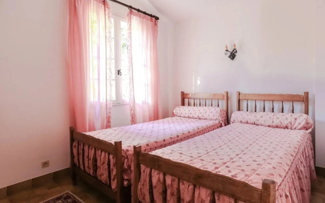 Holiday Home in Bormes Near Beaches & Pool
