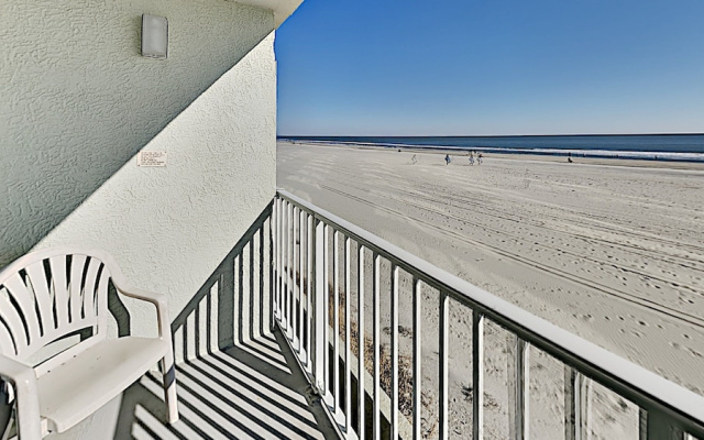 Sands Beach Club 123