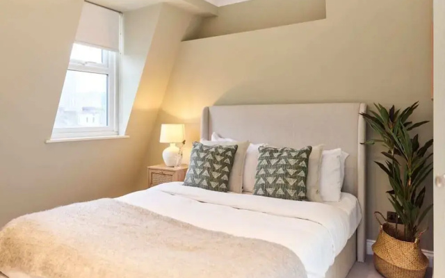 The Latimer Wonder - Stunning 5bdr House With Garden