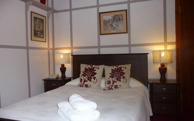 Walnut Tree Hotel
