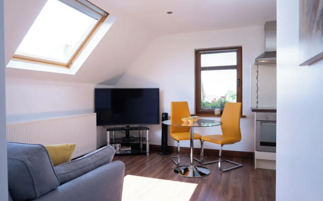 Limavady Cherry Tree Apartment, Sleeps 2 & Parking