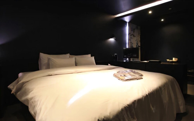 Christie Hotel