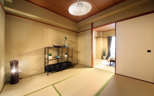 EX Minamisenba Apartment202