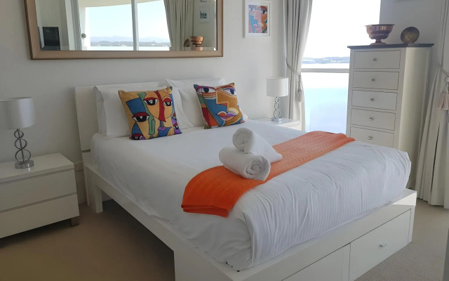 Crystal Bay on the Broadwater