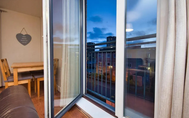 BAI Amazing 5 Sleeper Flat in London Zone 2