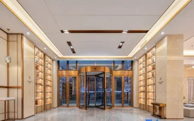 Lavande Hotel(Qingdao Lanxiu City Oriental Eden Store)