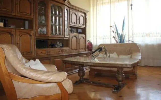 Rustavelis N12