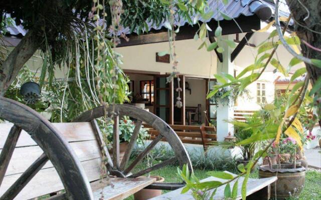 Отель Maekok River Village Resort вид на фасад