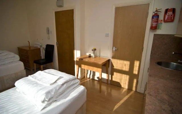 Gloucester Hotel