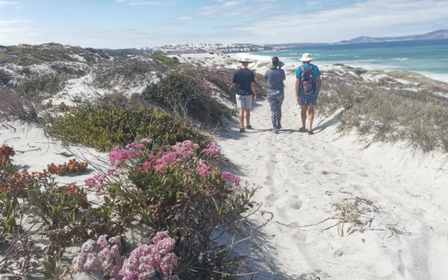 Paradise Beach Apartments Langebaan 9 Elara