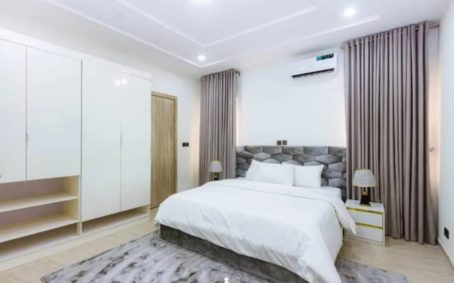 Furnished 4-bed House Lekki Phase 1 Lagos