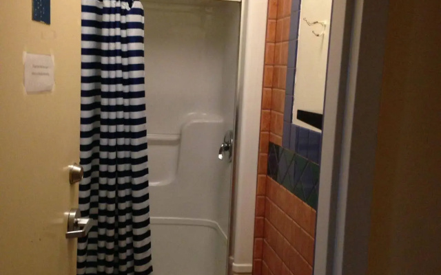 Hostelling International Niagara Falls