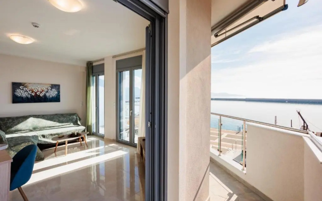Georgia seaview apartment B1