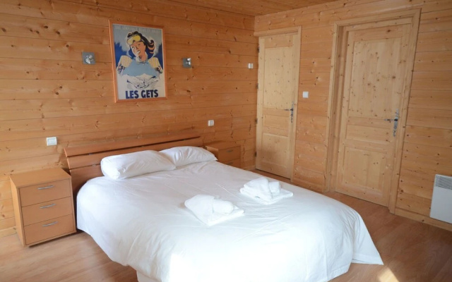 Cozy Chalet in Les Gets with Sauna