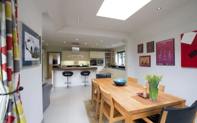 Stunning 5 Bed Garden Home - Oxford