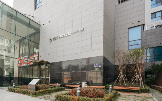 hotelImage
