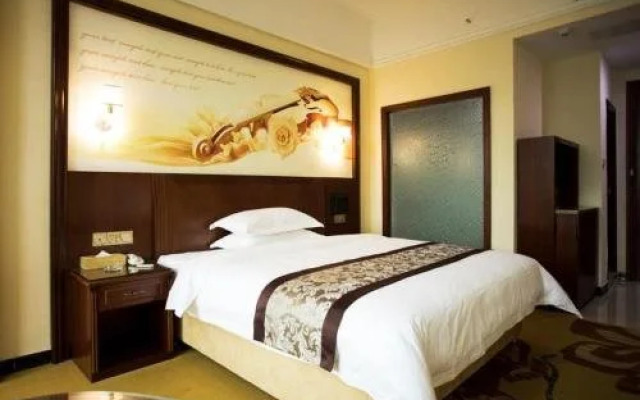 Longhui Business Hotel