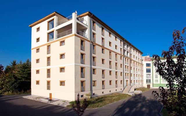 Golden Fish Hotel Apartments Пльзень вид на фасад